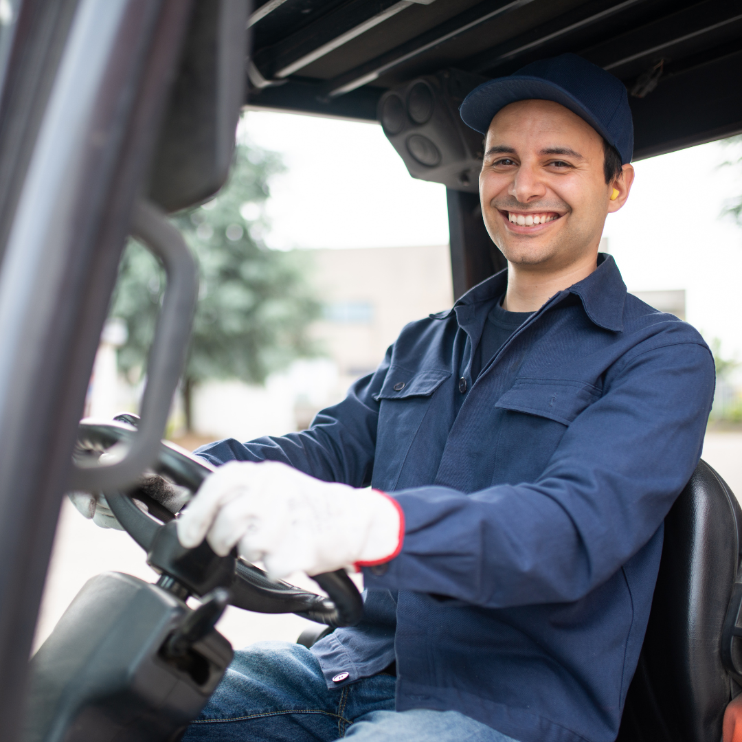 Luis García, Auxiliar de Almacén